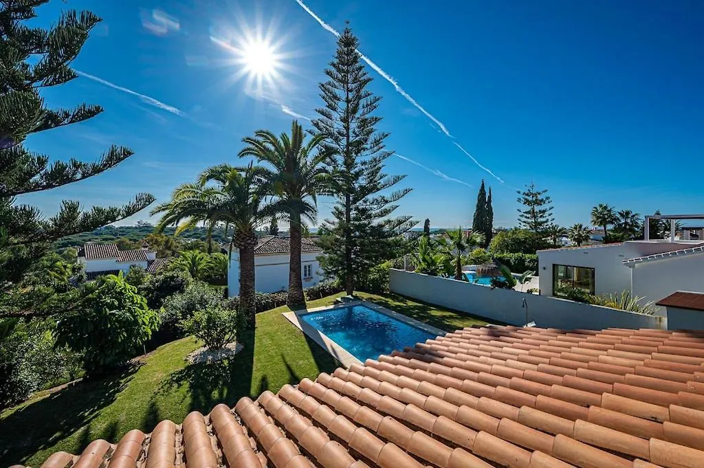 Villa Con Piscina Privada Y Jardin 马尔韦利亚 度假居