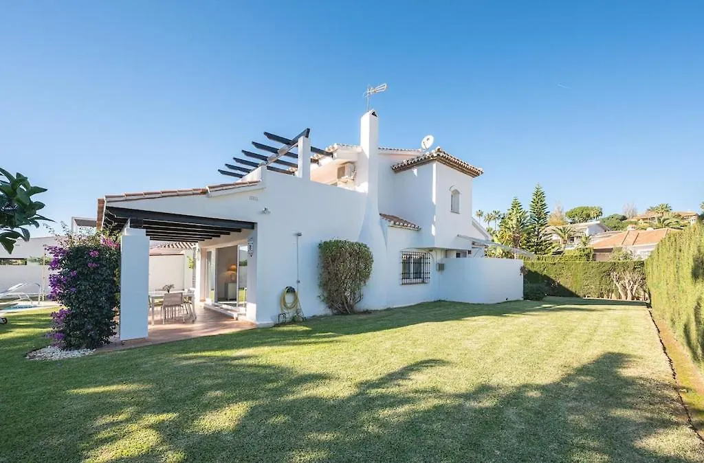 Villa Con Piscina Privada Y Jardin 马尔韦利亚 0*,