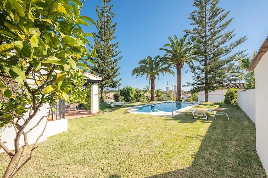 Villa Con Piscina Privada Y Jardin 马尔韦利亚